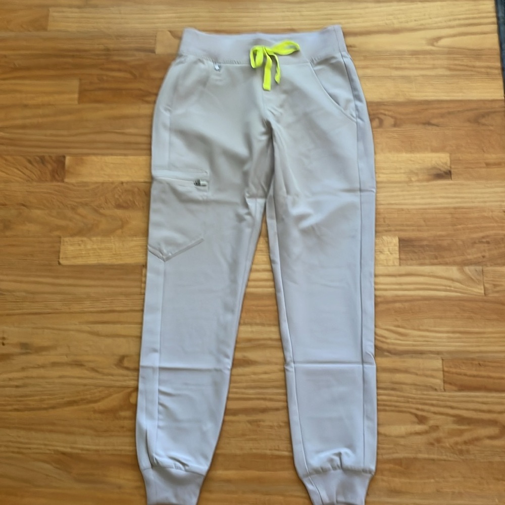 FIGS Zamora 2.0 Jogger Scrub Pants‎ XXS TAU color - Picture 3 of 5